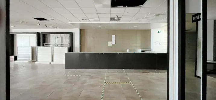 Продажа магазина в Estepona 3