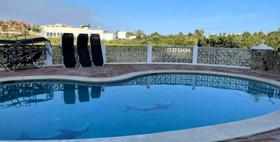 Продажа  отдельно стоящей виллы в Cancelada 4