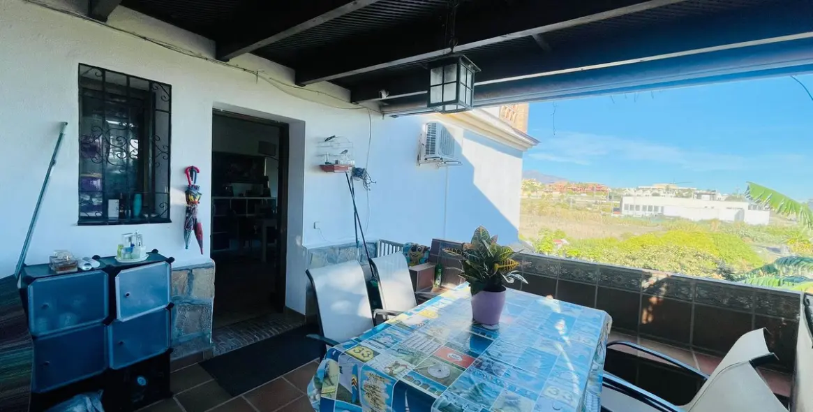Sale of detached villa in Cancelada 5