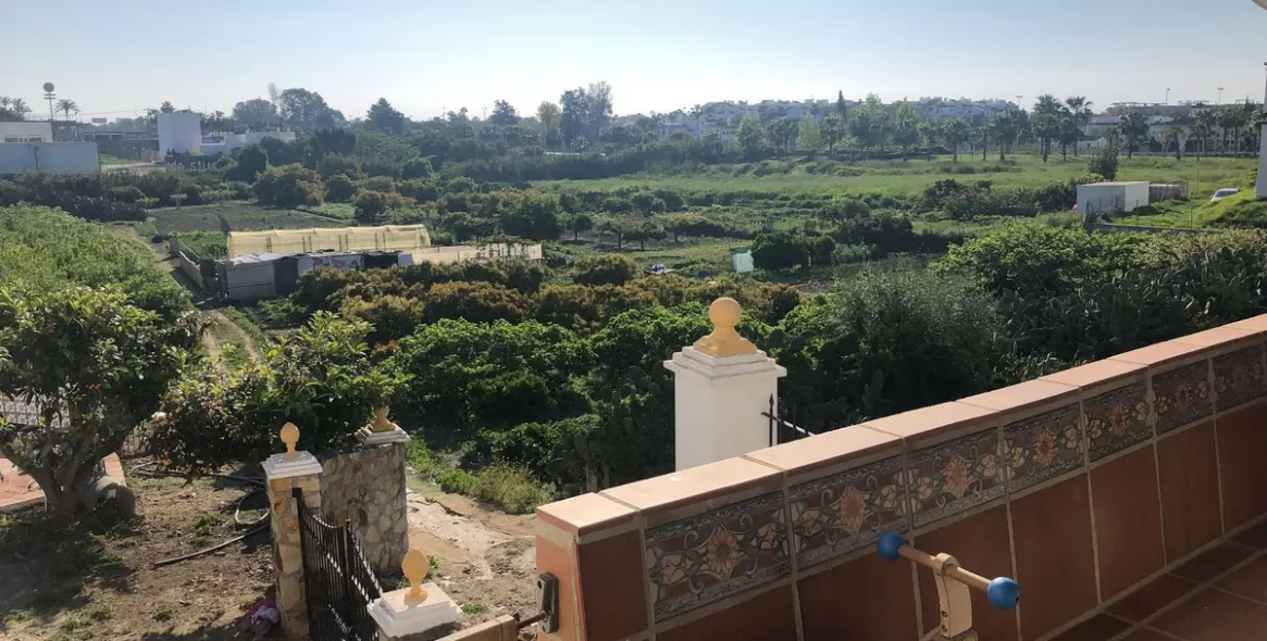 Продажа  отдельно стоящей виллы в Cancelada 22