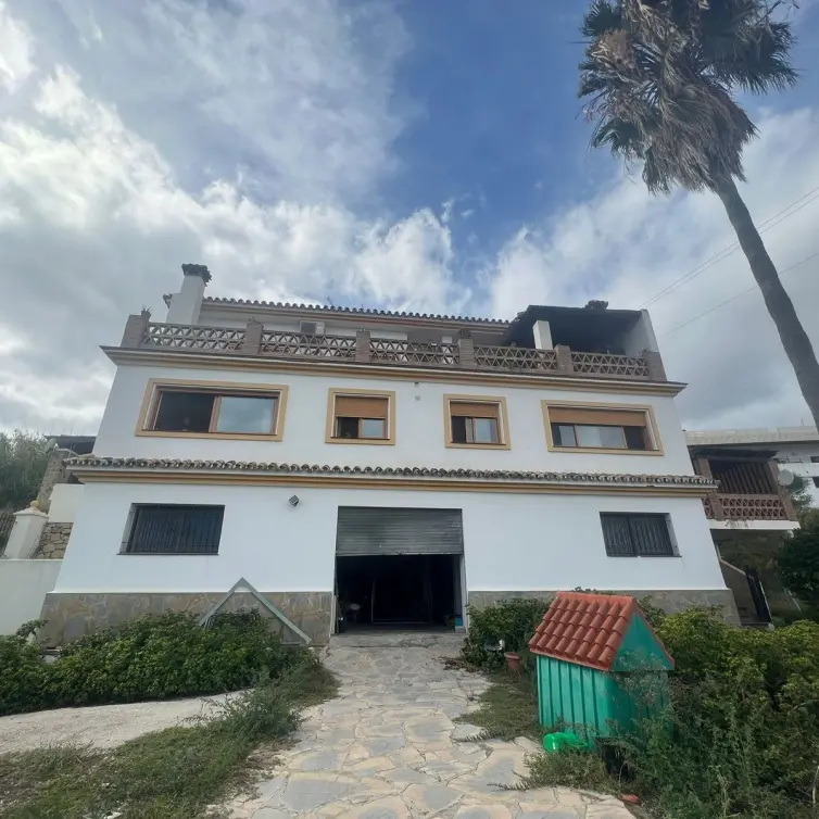 Sale of detached villa in Cancelada