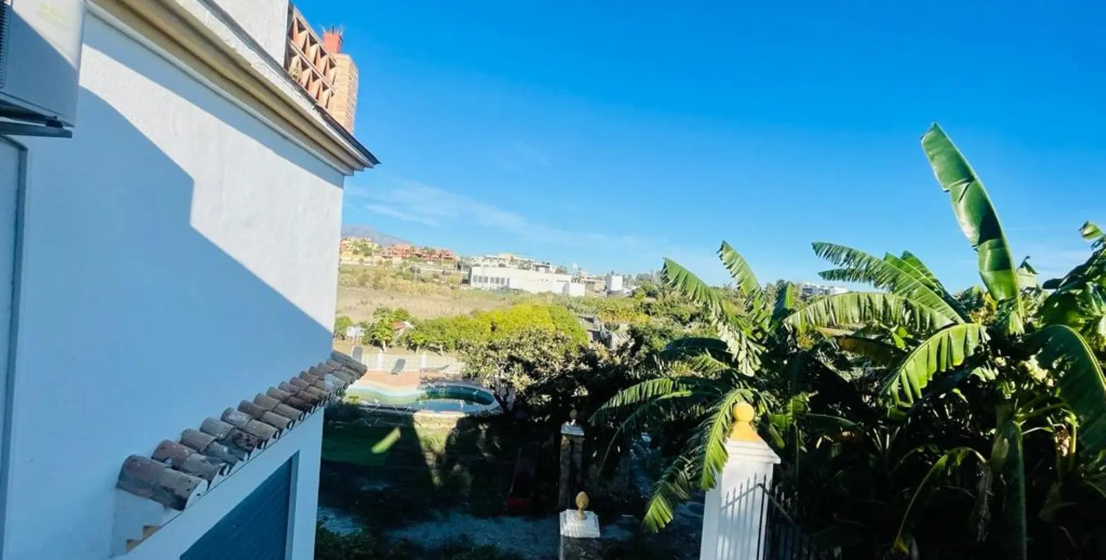 Sale of detached villa in Cancelada 26