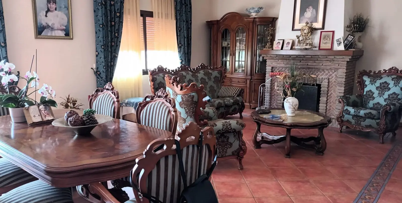 Sale of detached villa in Cancelada 35