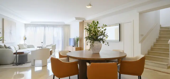 Penthouse R5003953 1