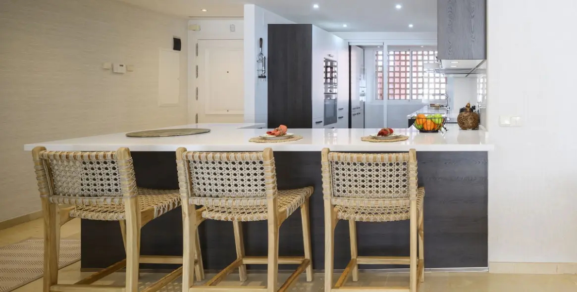 Sale of penthouse in Estepona (district Estepona) 8