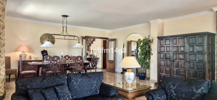 Venta de villa independiente en La Campana 4