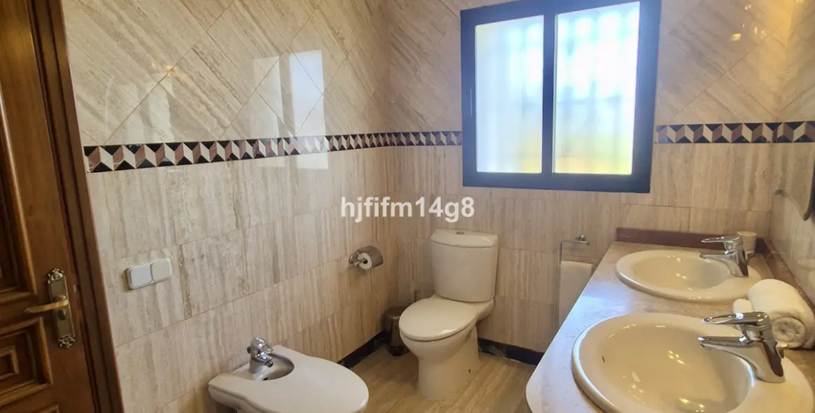 Venta de villa independiente en La Campana 14