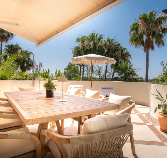 Продажа двухуровневого пентхауса в Nueva Andalucía