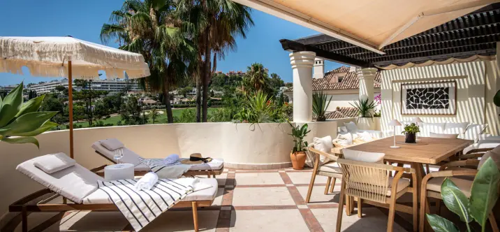 Sale of penthouse duplex in Nueva Andalucía 2