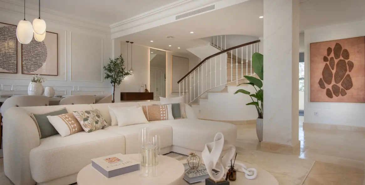 Sale of penthouse duplex in Nueva Andalucía 6