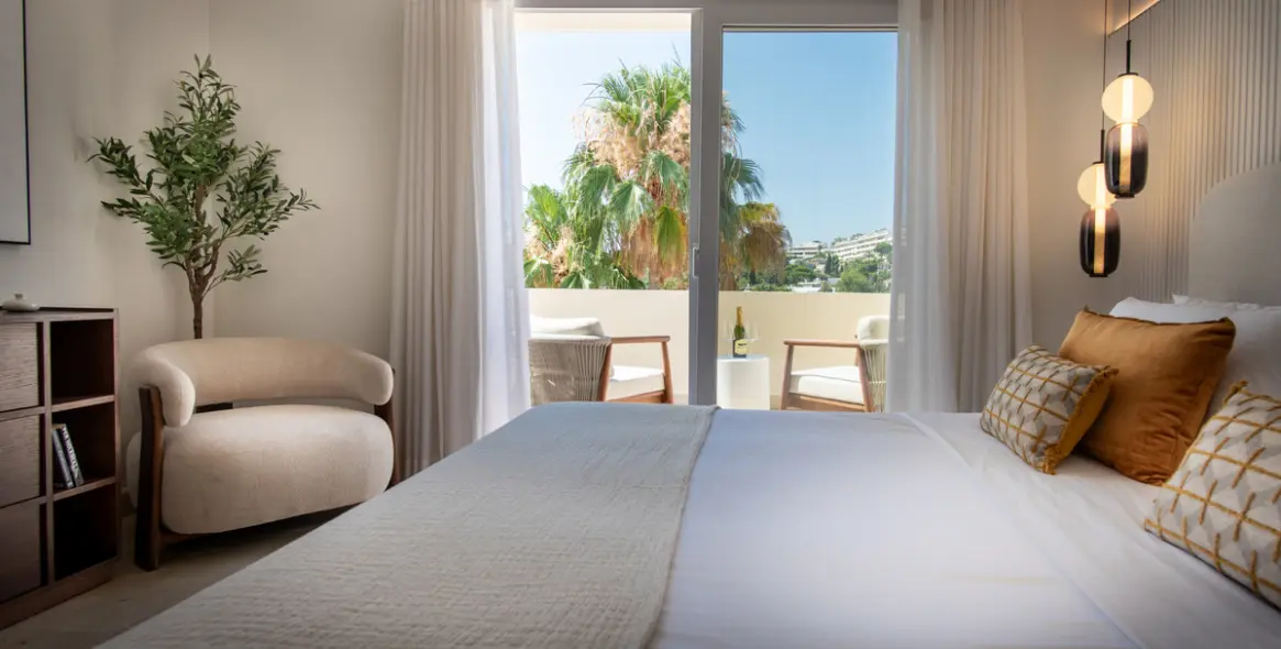 Sale of penthouse duplex in Nueva Andalucía 12