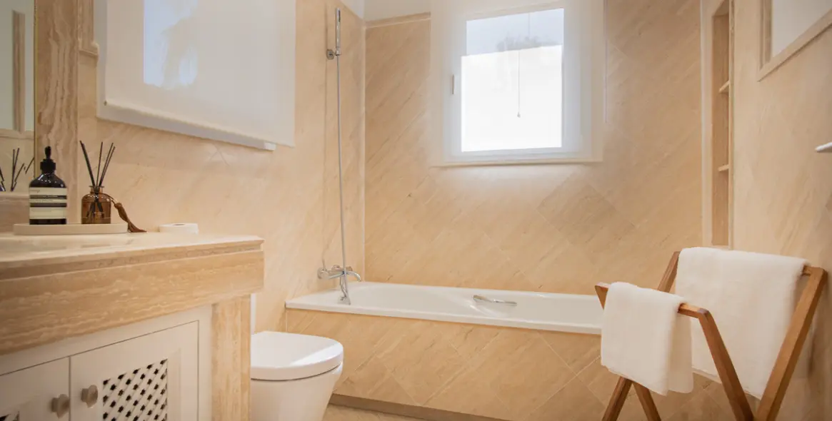 Sale of penthouse duplex in Nueva Andalucía 15