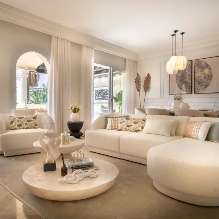 Sale of penthouse duplex in Nueva Andalucía
