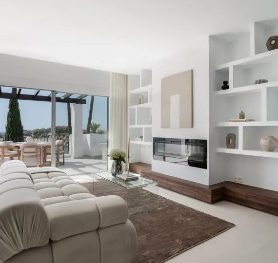 Продажа двухуровневого пентхауса в Nueva Andalucía