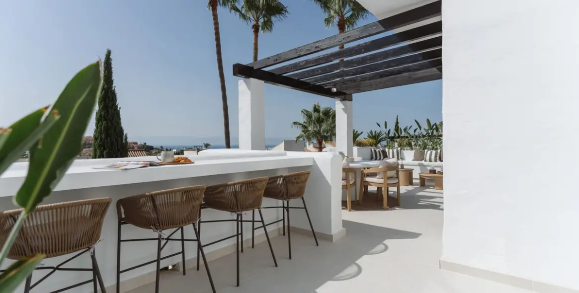 Sale of penthouse duplex in Nueva Andalucía 2