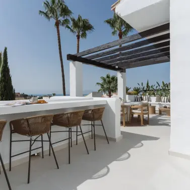 Sale of penthouse duplex in Nueva Andalucía