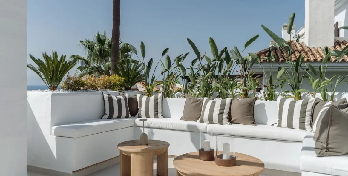 Sale of penthouse duplex in Nueva Andalucía 7