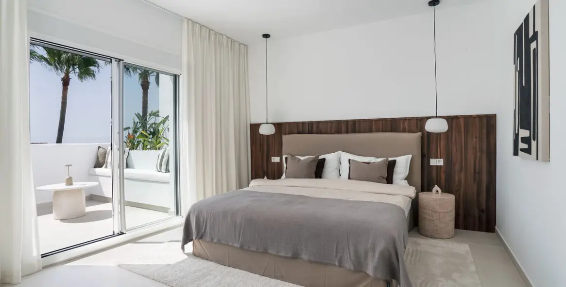 Sale of penthouse duplex in Nueva Andalucía 14