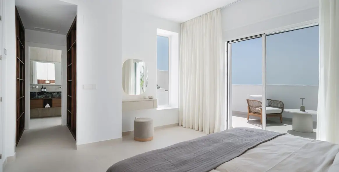 Sale of penthouse duplex in Nueva Andalucía 15