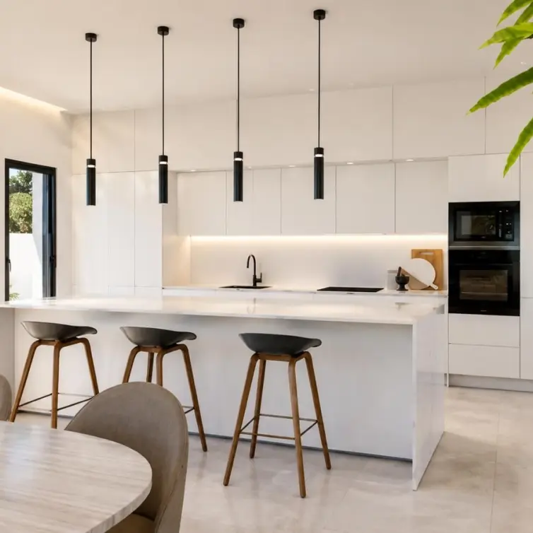 Sale of detached villa in Casares Playa