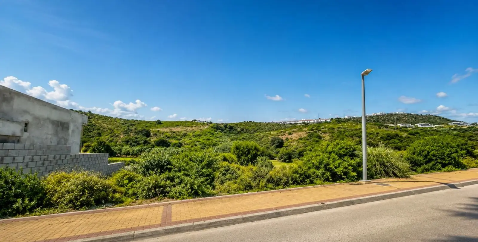 Sale of detached villa in Casares Playa 7