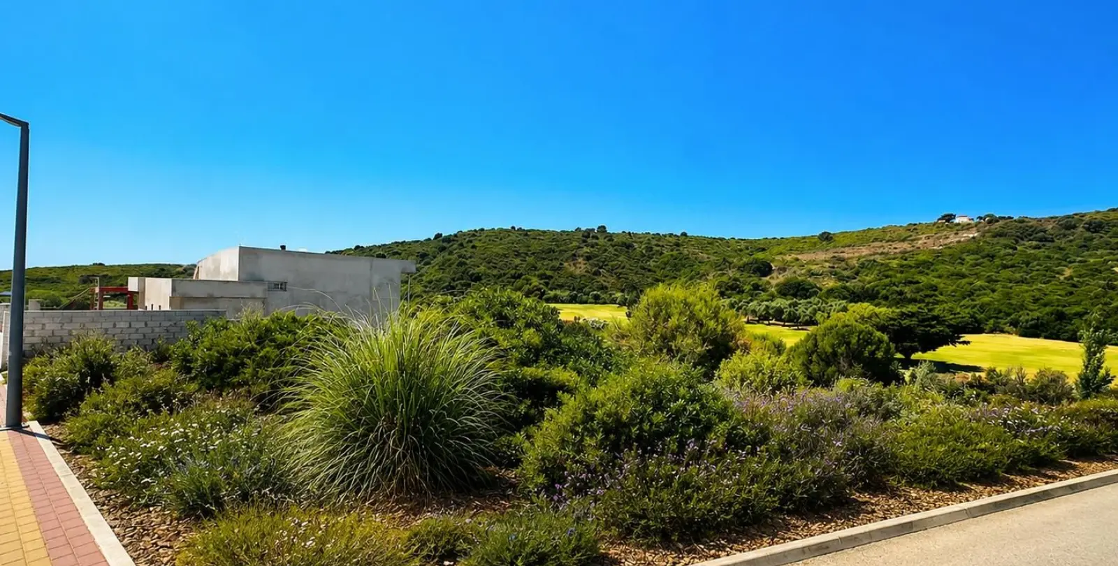 Sale of detached villa in Casares Playa 8
