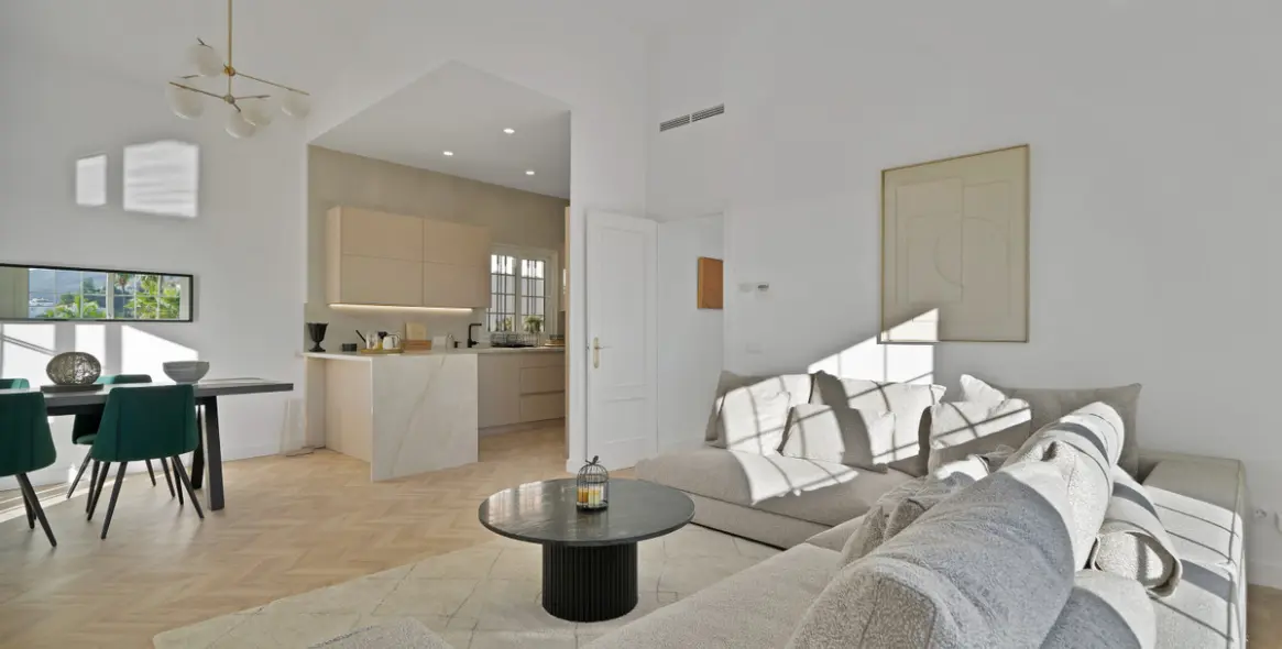 Sale of townhouse in Marbella (district Marbella) 8