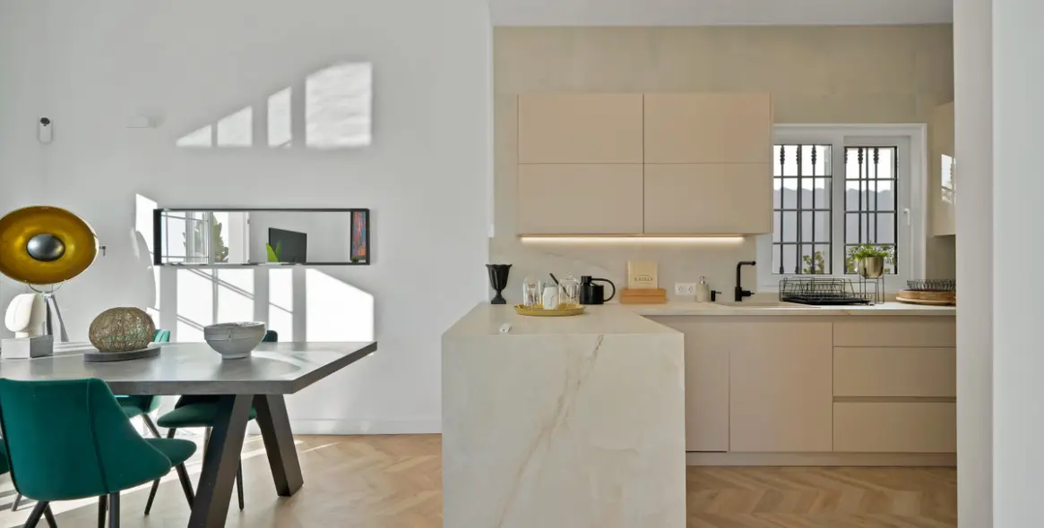 Sale of townhouse in Marbella (district Marbella) 9