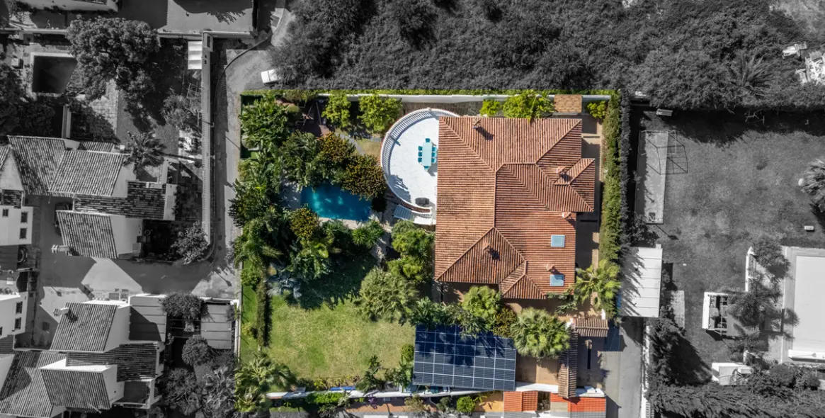 Продажа  отдельно стоящей виллы в Marbella 3