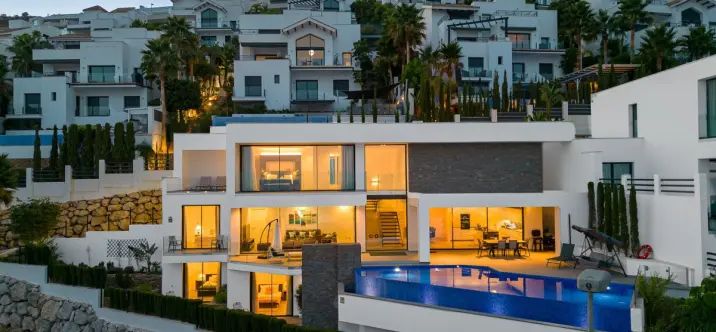 Продажа  отдельно стоящей виллы в Benalmadena Costa 0