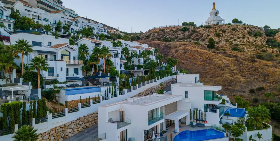 Продажа  отдельно стоящей виллы в Benalmadena Costa 6