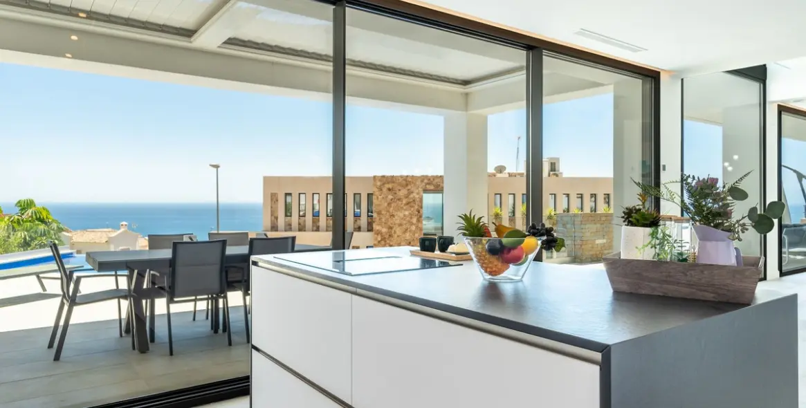 Продажа  отдельно стоящей виллы в Benalmadena Costa 29