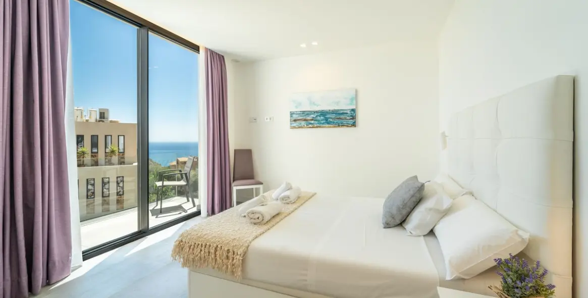 Продажа  отдельно стоящей виллы в Benalmadena Costa 32