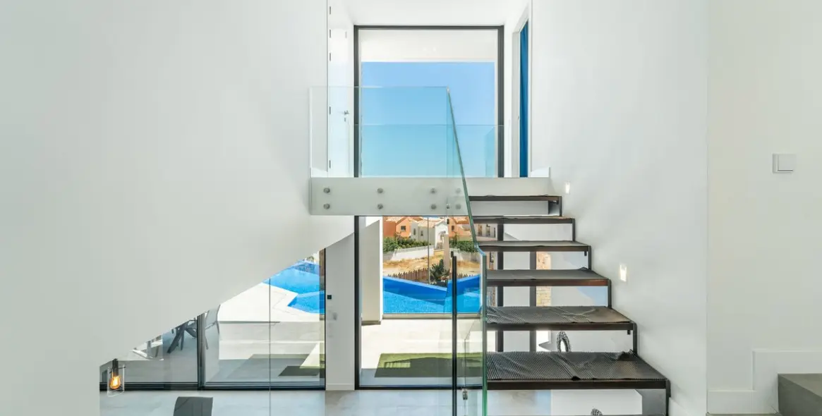 Продажа  отдельно стоящей виллы в Benalmadena Costa 38