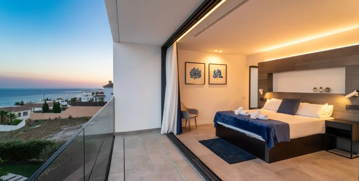 Продажа  отдельно стоящей виллы в Benalmadena Costa 39