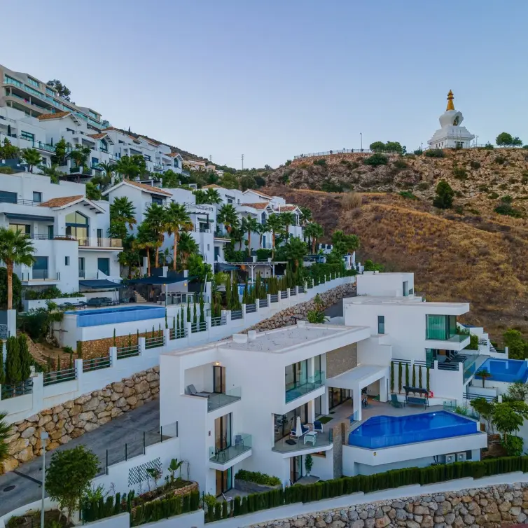 Продажа  отдельно стоящей виллы в Benalmadena Costa