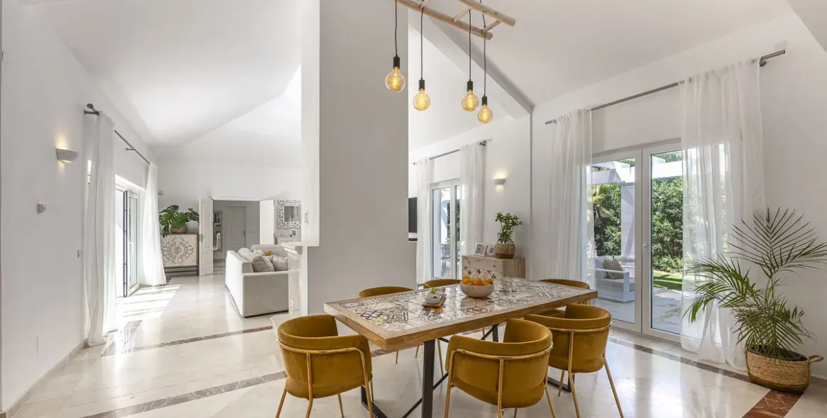 Venta de villa independiente en Sotogrande Costa 5