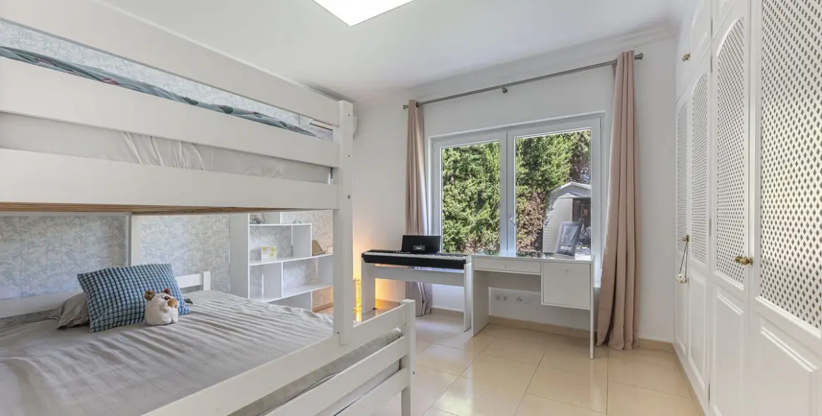 Venta de villa independiente en Sotogrande Costa 11