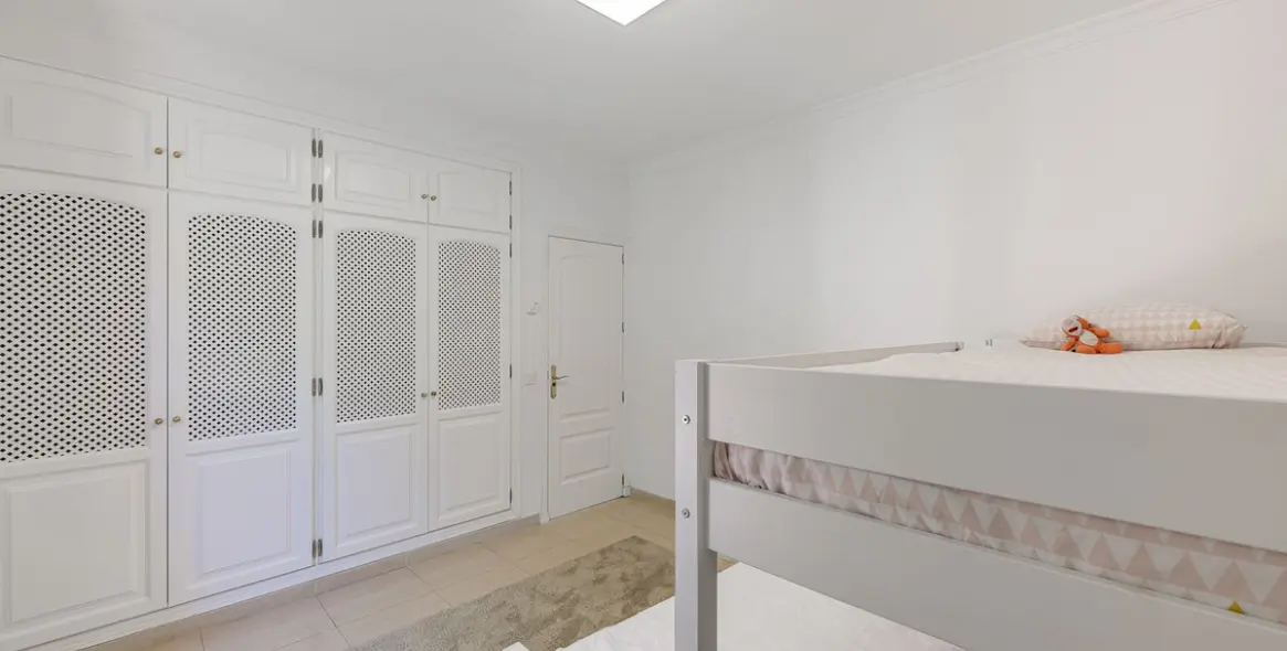 Venta de villa independiente en Sotogrande Costa 13