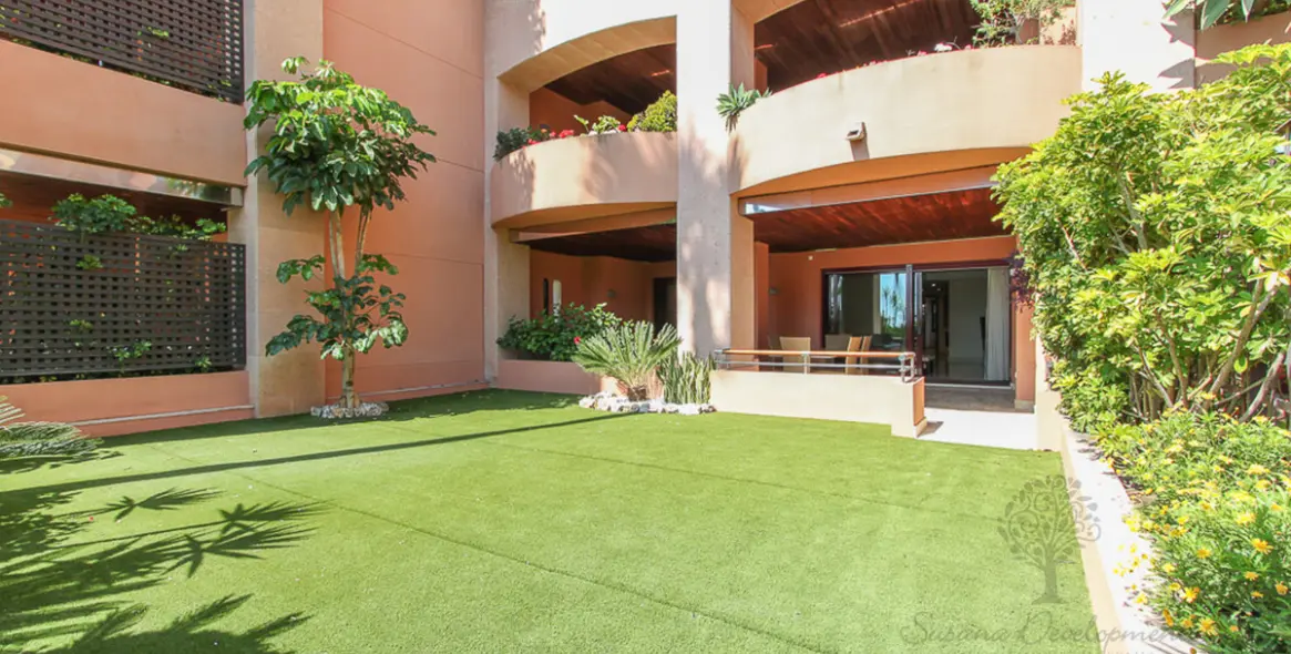 Продажа апартаментов на первом этаже в Puerto Banús 2