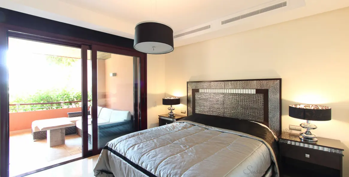 Продажа апартаментов на первом этаже в Puerto Banús 8