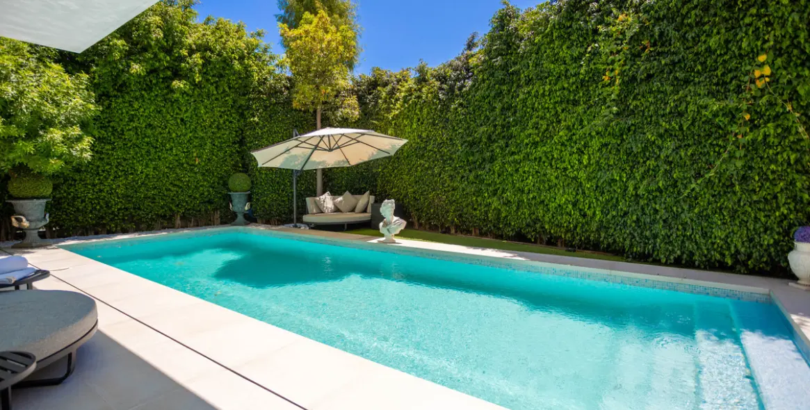 Продажа  отдельно стоящей виллы в Estepona 6