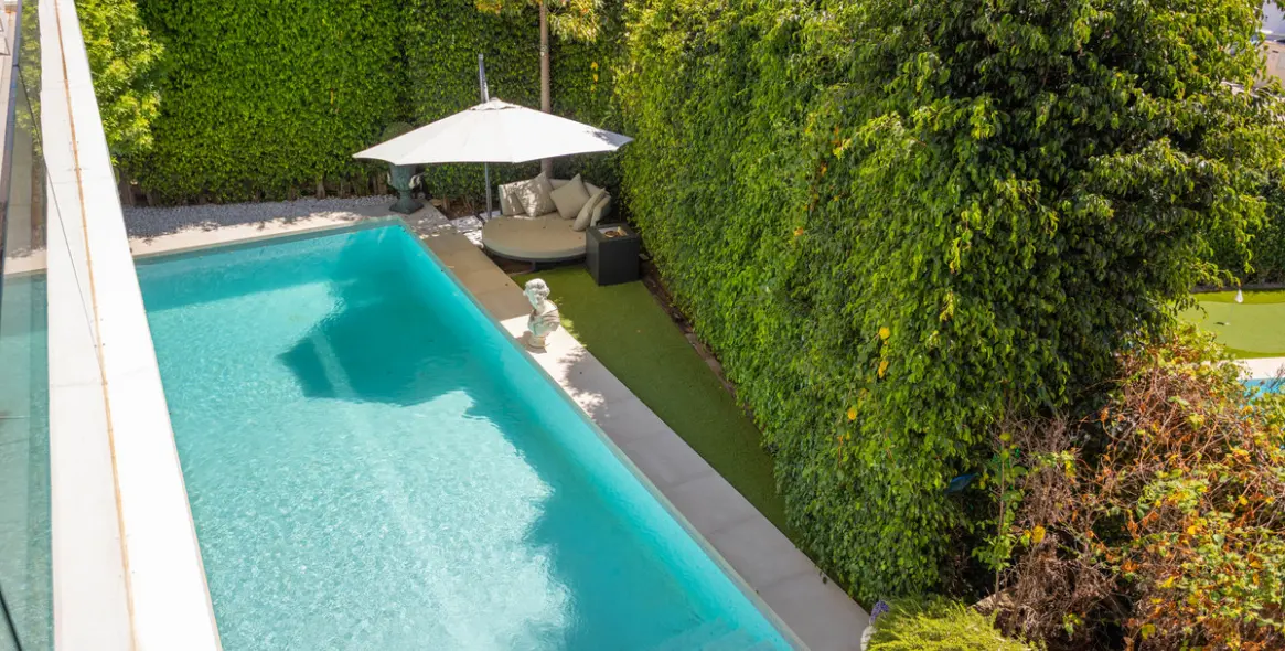 Продажа  отдельно стоящей виллы в Estepona 10