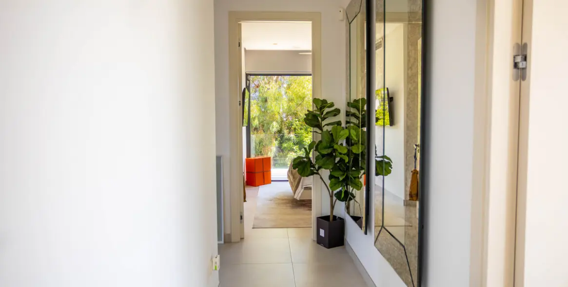 Продажа  отдельно стоящей виллы в Estepona 15