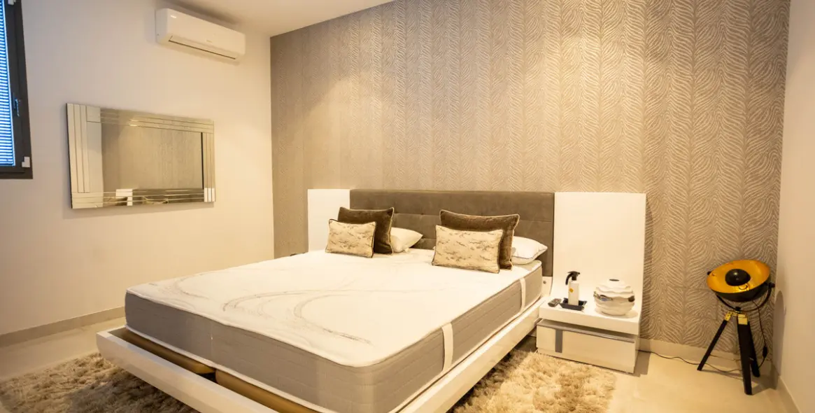 Продажа  отдельно стоящей виллы в Estepona 23