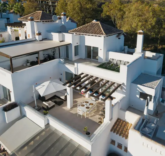 Продажа двухуровневого пентхауса в Nueva Andalucía