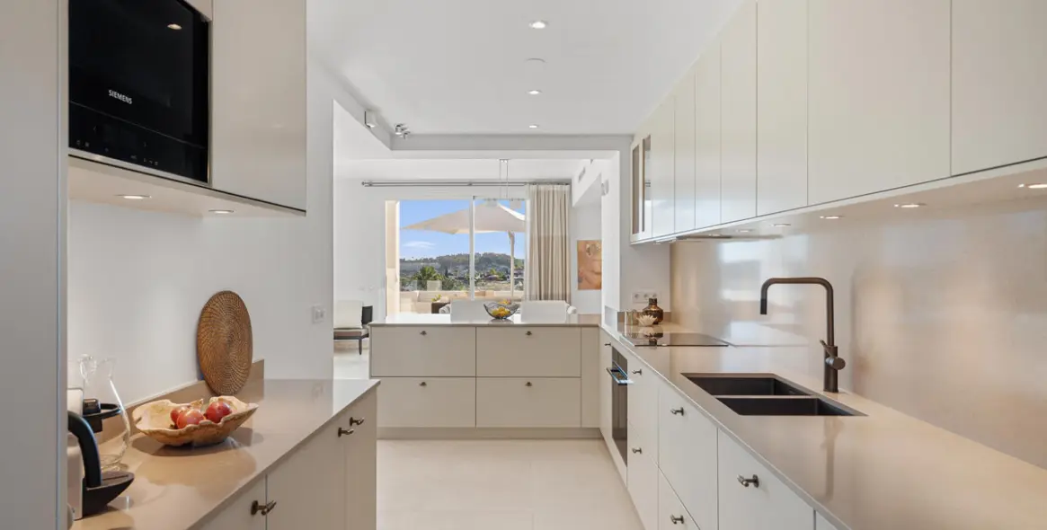 Продажа двухуровневого пентхауса в Nueva Andalucía 6