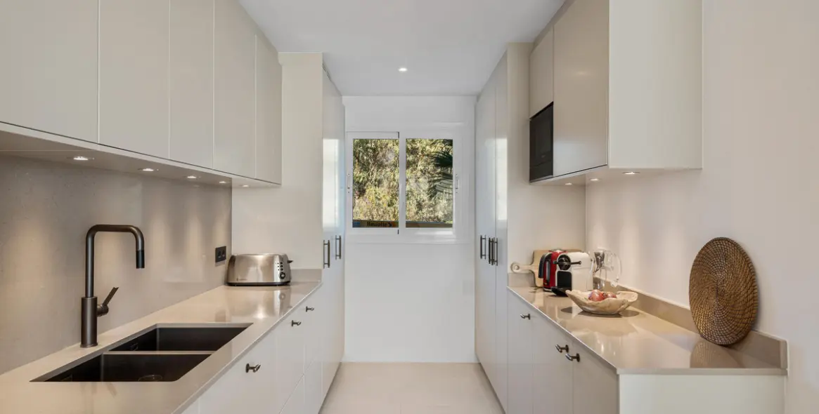 Продажа двухуровневого пентхауса в Nueva Andalucía 8