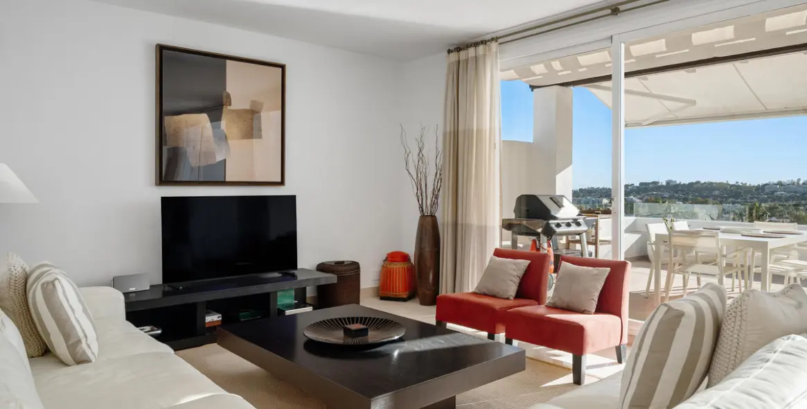 Venta de ático dúplex en Nueva Andalucía 11
