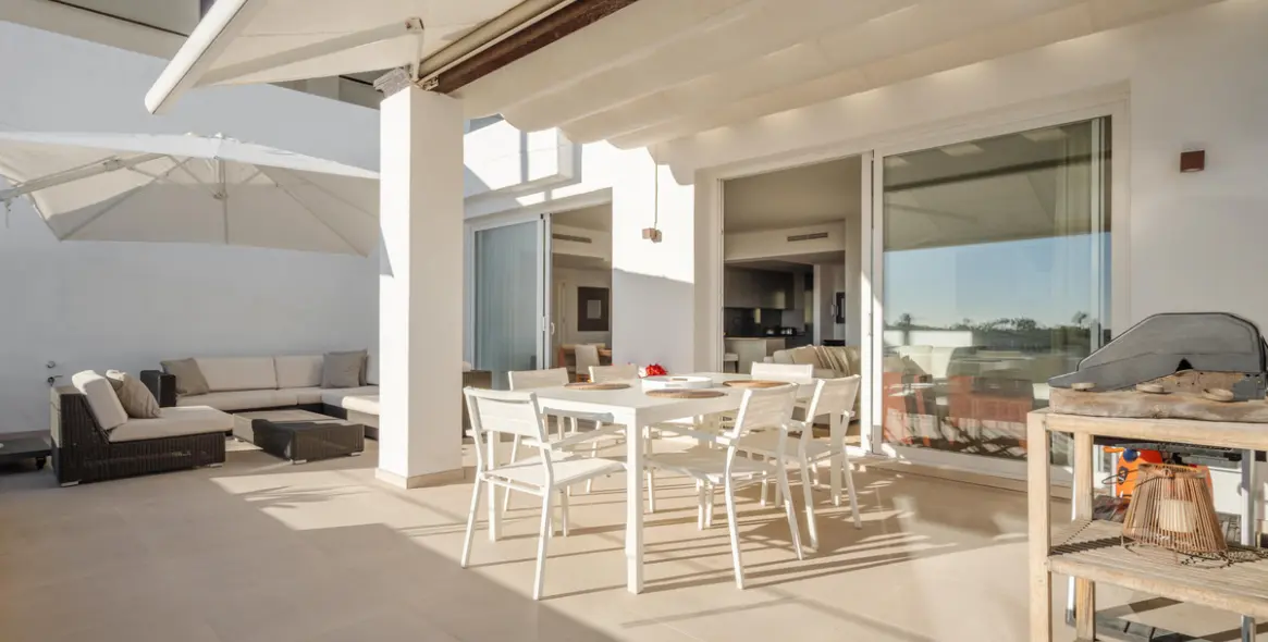 Venta de ático dúplex en Nueva Andalucía 22